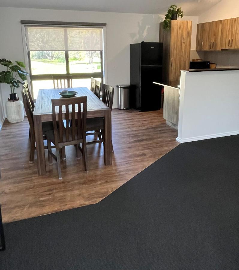 Mountain View Motor Inn & Holiday Lodges Halls Gap Luaran gambar