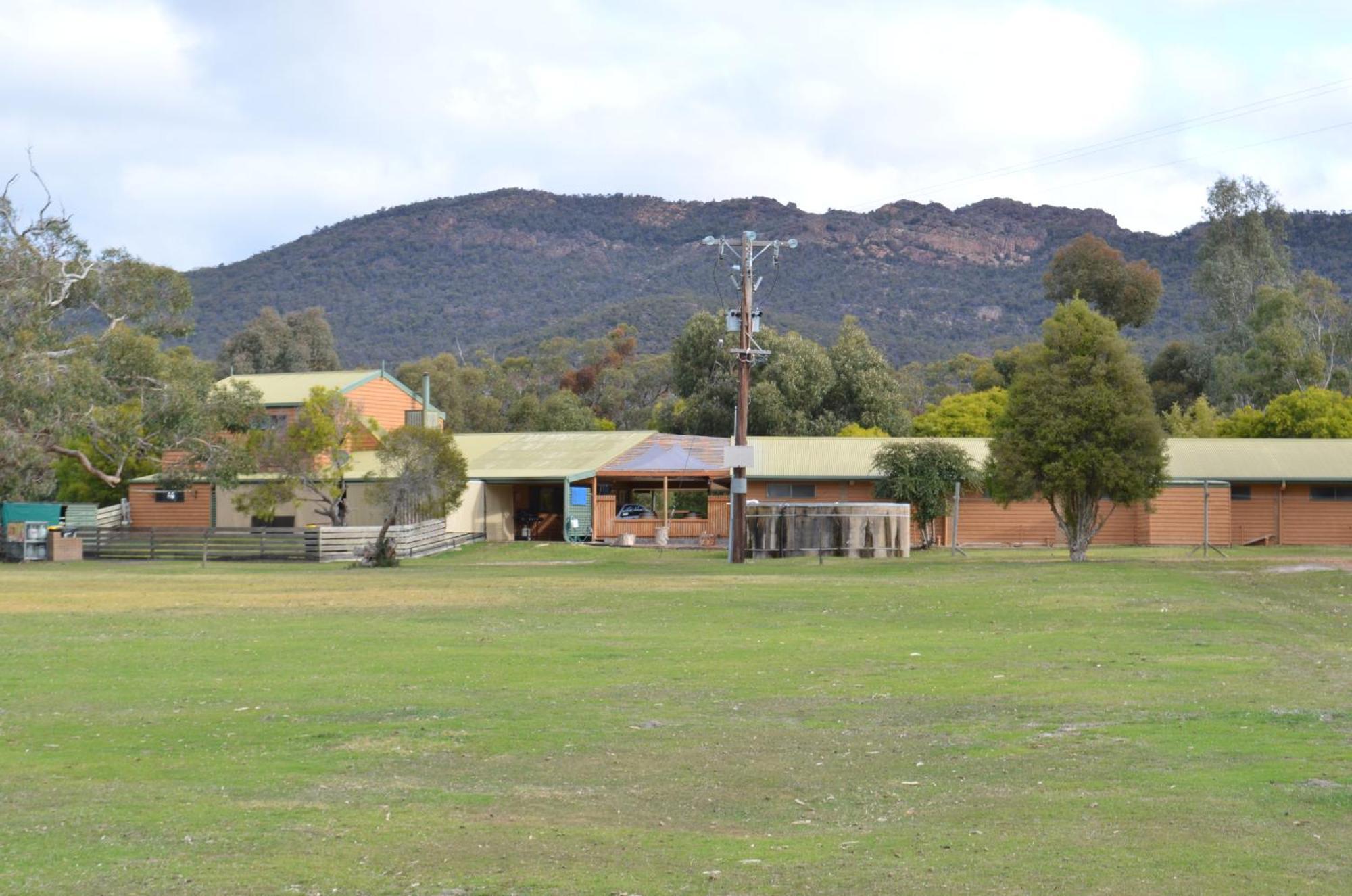Mountain View Motor Inn & Holiday Lodges Halls Gap Luaran gambar